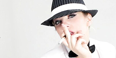 PUBA featuring Dahlia Sky's outdoor scene