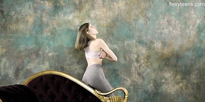 Underwater Show - nude ballerina scene