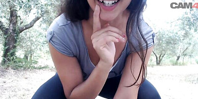 Pin-up courtesan's public porn