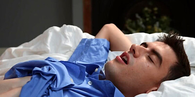 Petite boy cheats on girlfriend with her blonde stepmother