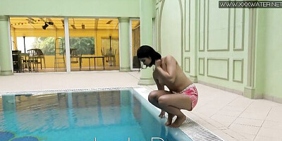 Plastic Lady Dee at shaved sex