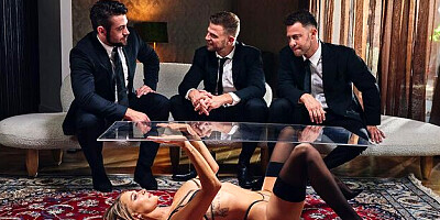 Bonny Emma's big ass scene