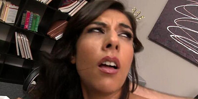BigButtsLikeItBig - Fantasy handjob alongside Lou Charmelle