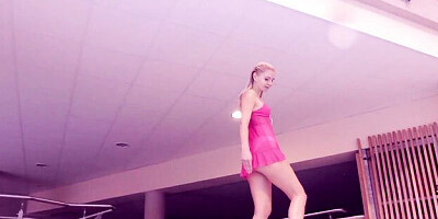 Delicate Elena at underwater babes sex