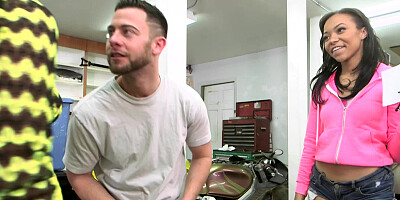 Lucky mechanic has fun with blonde-haired beauty