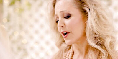 Julia and Carolina's pornstar action