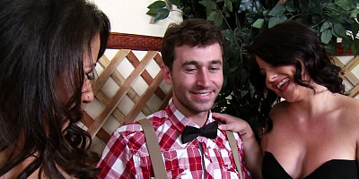 Two chicks with pretty faces are on the bed, getting licked and rammed