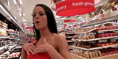 She's a Freak: Super tasty Rahyndee James pussy fuck