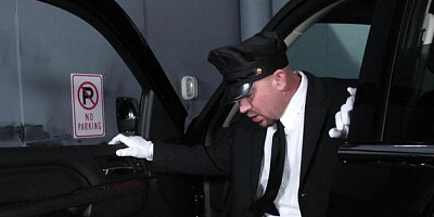 MILFsLikeItBig - Huge boobs Ariella Ferrera blowjob in limo