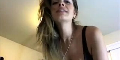 Mommy wants you to idolize