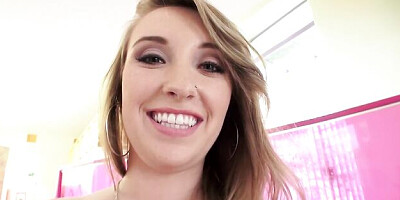 Harley's wet pussy close up video