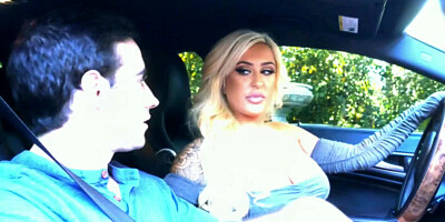 Bimbo blows him in the car and gets fucked in the driveway