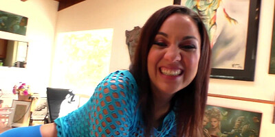 Beautiful cutie sodomizes herself with multiple sex toys