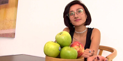 Nerdy chick is giving a sloppy blowjob at the porn casting