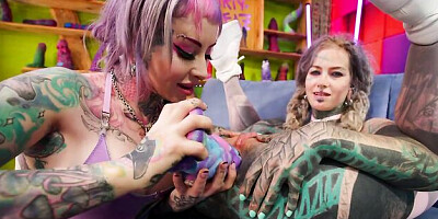 Proxy Paige featuring Anuskatzz and Kellie Panther's masturbation xxx