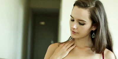 Perky Charlotte Star at solo movie