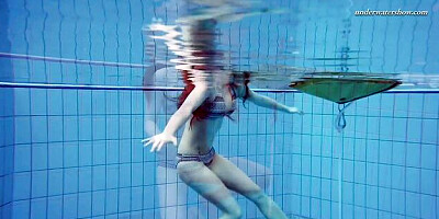 Liza's brunette xxx by Underwater Show