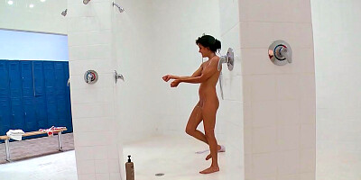 Natural babe Billi plays with a big dick in the bathroom