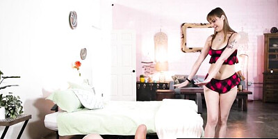 Inveigling Khloe and Rebecca's pussy eating scene