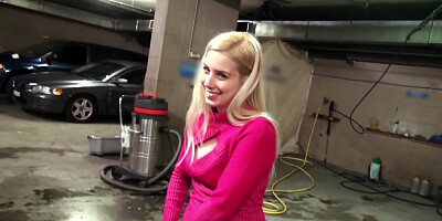 Stranger convinces cheerful blonde to show tits giving her money