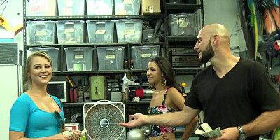 MoneyTalks: Double blowjob petite latina Lindsay
