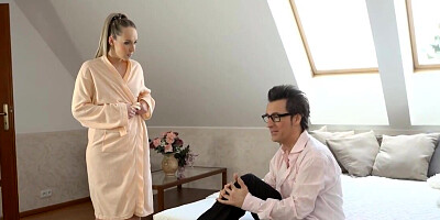 Nerdy man seduces stepson's girlfriend who sucks cock