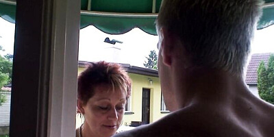 Gorgeous kitten - mature clip - Granny Bet