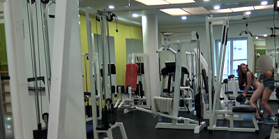 Dude allows stranger to fuck his pretty GF in empty gym