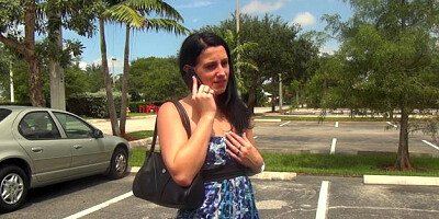 Street Blowjobs - Nikki pussy eating