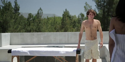 Guy invites the girlfriend for a massage that turns into coition