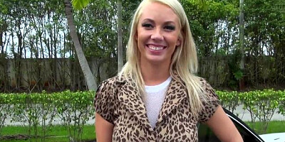 MILF Hunter: Nicole Thomas blowjob video