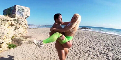 MILF shakes fanny and gets drilled on the beach