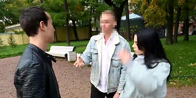 Man has sex with babe while her boyfriend reads poetry