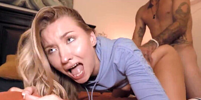 Loud hottie is going to get fucked by a new roomie DEEP