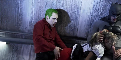 Slutty bitch Harley Quinn with pigtails has threesome in sewerage