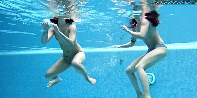 Underwater Show - underwater babes xxx