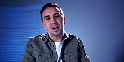 PornstarsLikeItBig: Marsha May escorted by bald Phoenix Marie