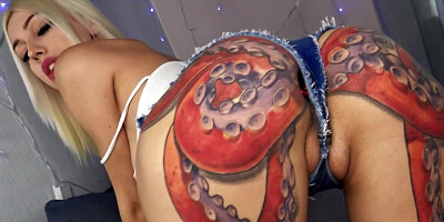 Telari Love with octopus tattoo nails ass with humongous sex toy
