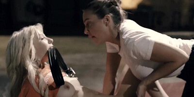 Hot policewoman dominates tiny blonde in a lesbian way