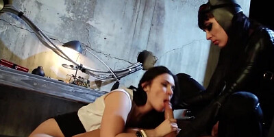 Villain in mask and his assistant implicate Batwoman in sex
