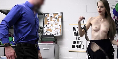 Skinny shoplifter with long hair avoids problems thanks to sex