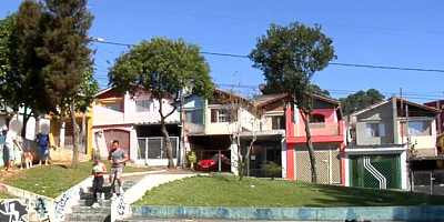 RoundAndBrown - Sex with ebony Hydie Waters next to Roge Ferro