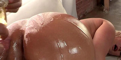 BigWetButts - Julie Cash and Erik Everhard fingering