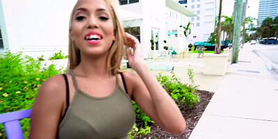 Mesmerizing Latina decides to cheat on girlfriend because of cash