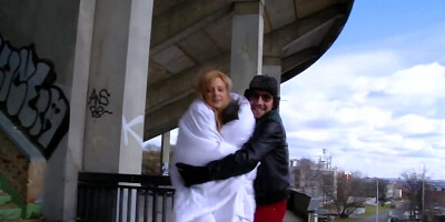 Blonde blows a horny man and rides his hard cock outdoors