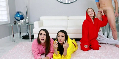 Lucky youngster manages to fuck stepsister and her besties