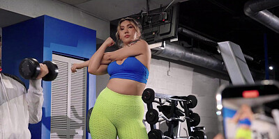 Curvy girl blows a guy in the gym and gets fucked hard