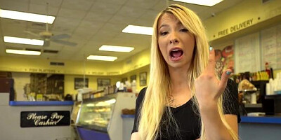 WaitressPOV - Cute Kenzie Reeves