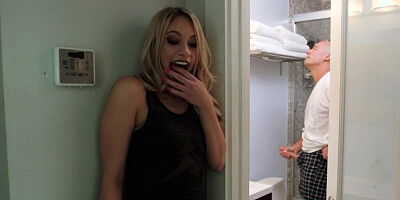 A blonde that loves sucking cock is doing it in the bathroom