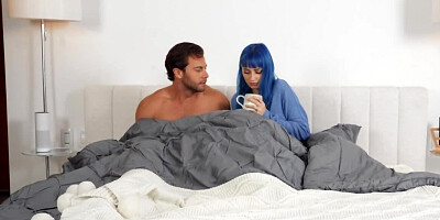 Man drowns in passion the way girlfriend with blue hair does